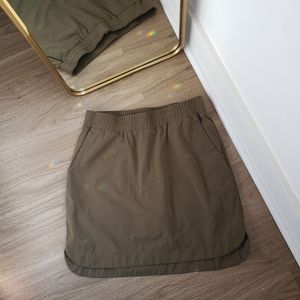 Duluth Trading Co Marsh Olive Breezeshooter Skort